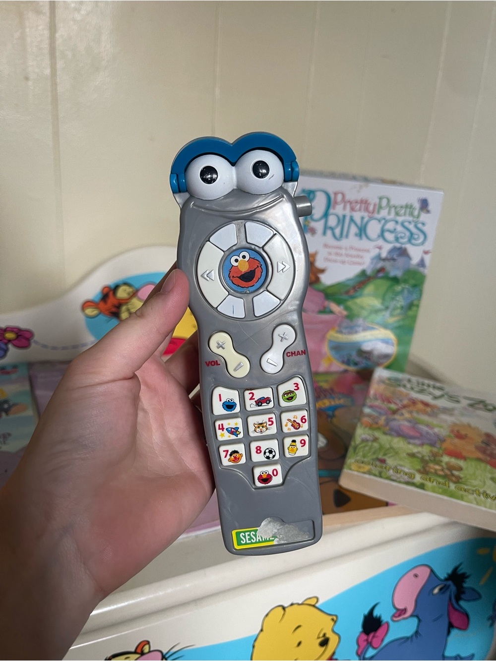 2006 Sesame Street Giggle Remote